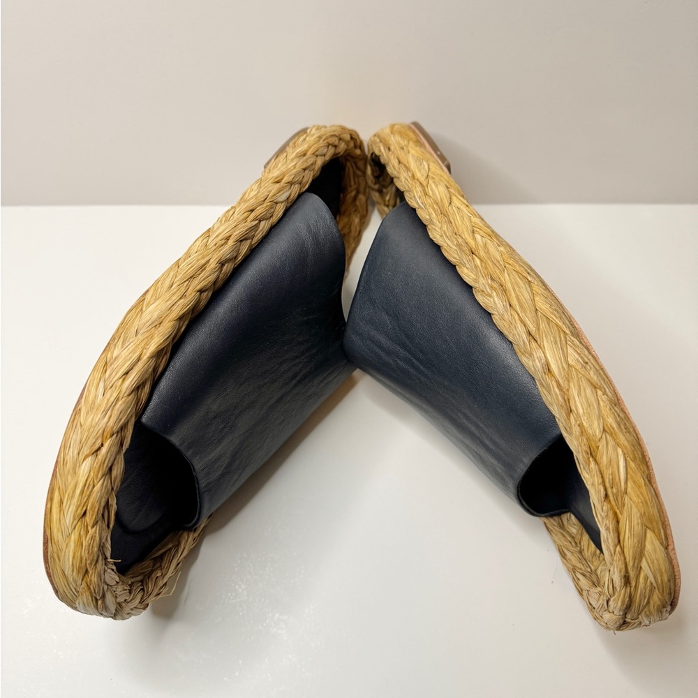 Paloma Barcelo Women’s Kaie Navy Napa Leather Slides. Size 37 EU/ 6.5 US - Picture 7 of 8